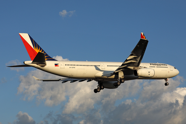 PHILIPPINES AIRBUS A330 300 MEL RF 002A6683.jpg