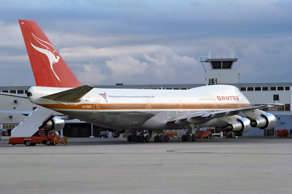 QANTAS BOEING 747 200 MEL RF 046 5.jpg