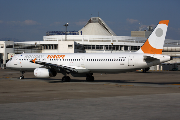 HOLIDAY EUROPE AIRBUS A321 AYT RF 5K5A1171.jpg