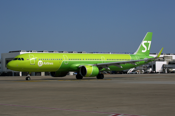 S7 AIRLINES AIRBUS A321 NEO AYT RF 5K5A1511.jpg