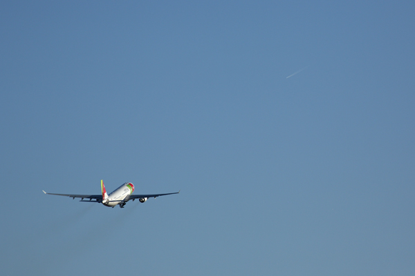 TAP AIR PORTUGAL AIRBUS A330 200 LIS RF 5K5A2902.jpg