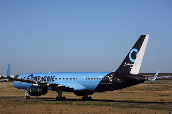LA COMPAGNIE BOEING 757 200 ORY RF 5K5A3720.jpg
