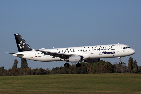 LUFTHANSA AIRBUS A321 BHX RF 5K5A4385.jpg