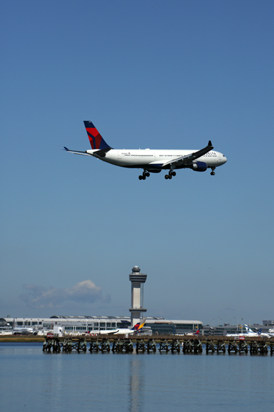 DELTA AIRBUS A330 300 JFK RF 5K5A9640.jpg