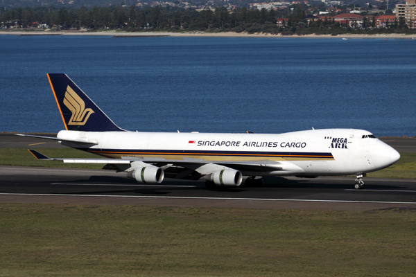 SINGAPORE AIRLINES CARGO BOEING 747 400F SYD RF IMG_9906.jpg