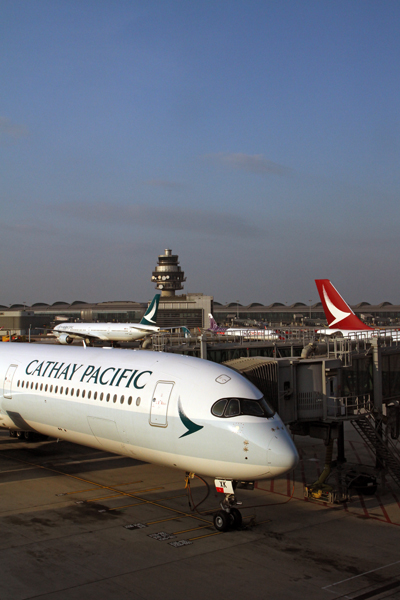 CATHAY AIRCRAFT HKG RF IMG_0105.jpg