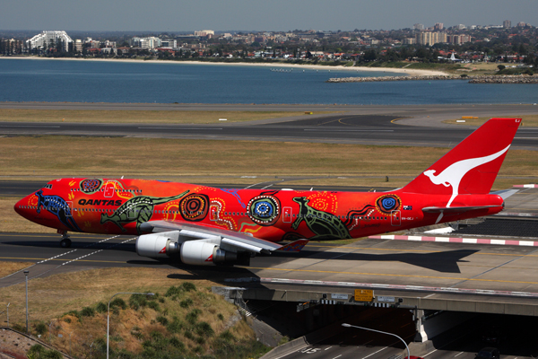 QANTAS BOEING 747 400 SYD RF IMG_5970.jpg