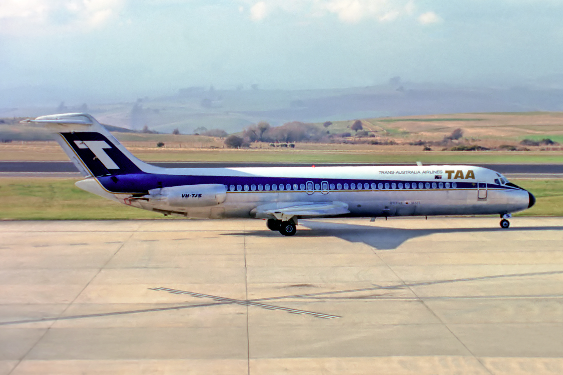 TAA DC9 30 LST RF N 050 6.jpg