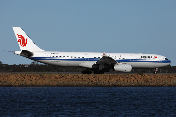 AIR CHINA AIRBUS A330 300 SYD RF 002A7238.jpg