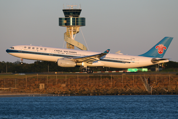 CHINA SOUTHERN AIRBUS A330 300 SYD RF 002A7321.jpg