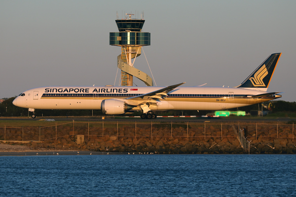SINGAPORE AIRLINES BOEING 787 10 SYD RF 002A7324.jpg