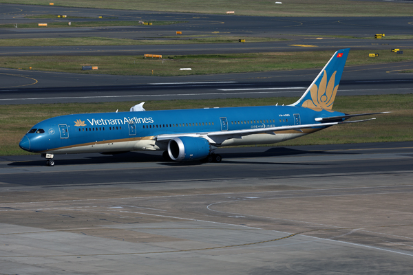 VIETNAM AIRLINES BOEING 787 9 SYD RF 002A6889.jpg