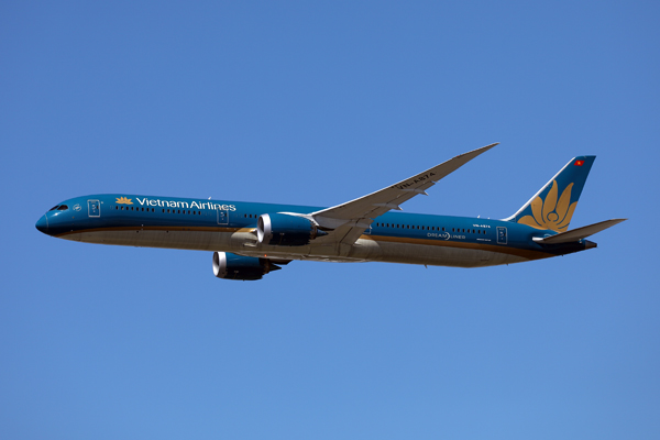 VIETNAM AIRLINES BOEING 787 10 SYD RF 002A7184.jpg