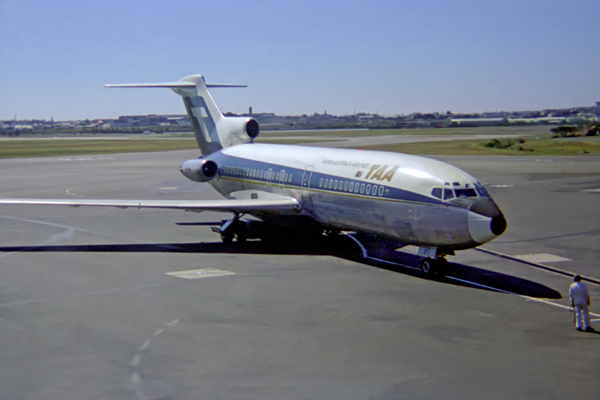 TAA BOEING 727 100 SYD RF 010 4.jpg