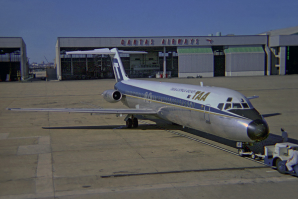 TAA DC9 30 SYD RF 010 9.jpg