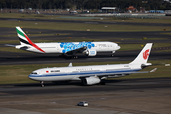 AIR CHINA EMIRATES AIRCRAFT SYD RF 002A7535.jpg