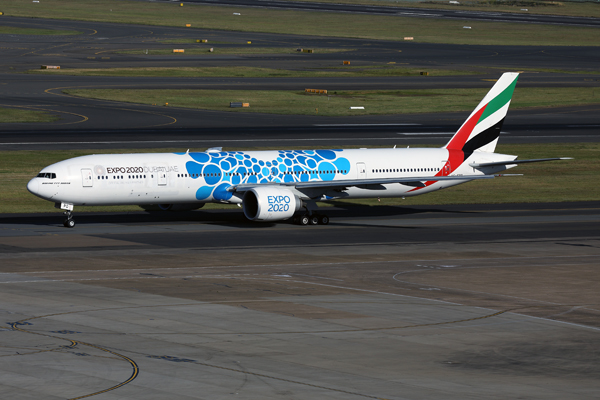 EMIRATES BOEING 777 300ER SYD RF 002A7530.jpg