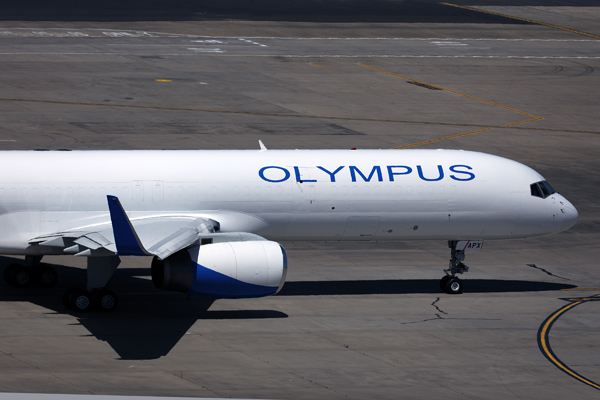 OLYMPUS BOEING 757 200PCF SYDF RF 002A7785.jpg