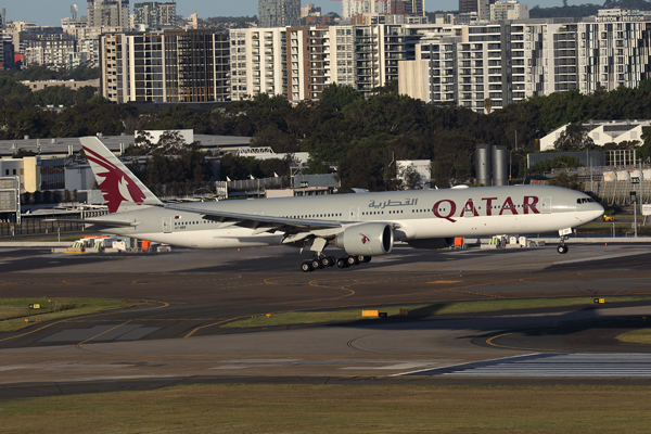 QATAR BOEING 777 300ER SYD RF 002A7635.jpg