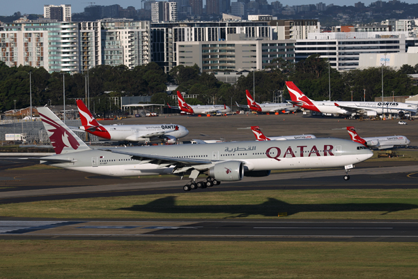 QATAR BOEING 777 300ER SYD RF 002A7636.jpg