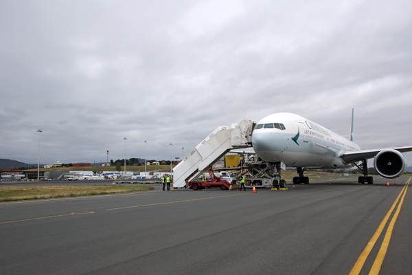 CATHAY PACIFIC BOEING 777 300ER HBA RF 5K5A5056.jpg