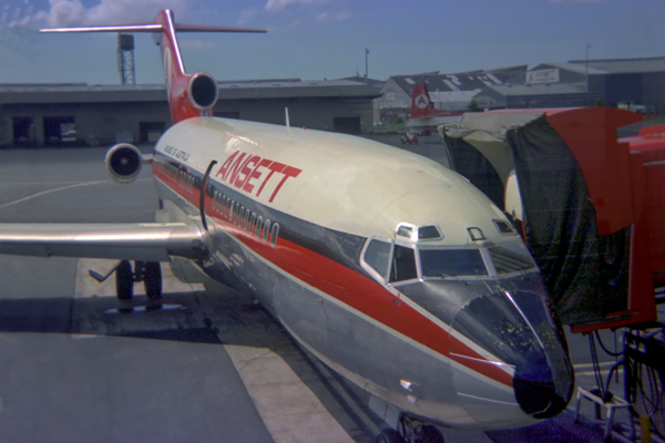 ANSETT BOEING 727 100 SYD RF 022 2.jpg