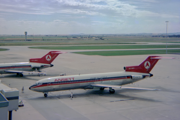 ANSETT BOEING 727s MEL RF 019 4.jpg