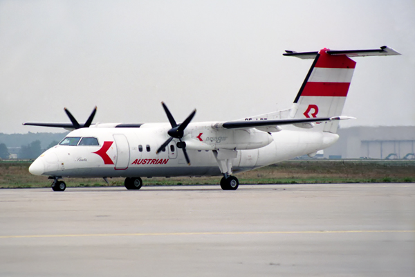 AUSTRIAN DASH 8 100 FRA 1067 4.jpg