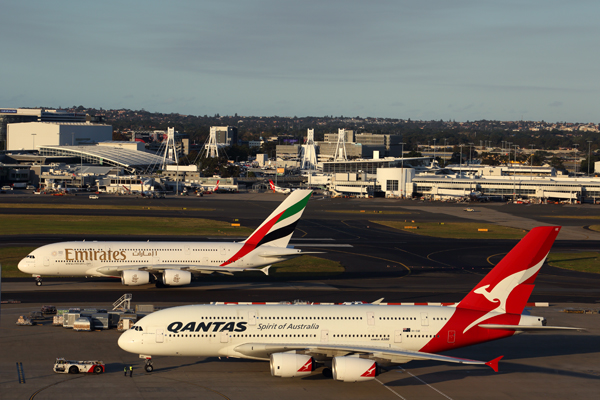 QANTAS EMIRATES AIRBUS A380s SYD RF 5K5A9643.jpg