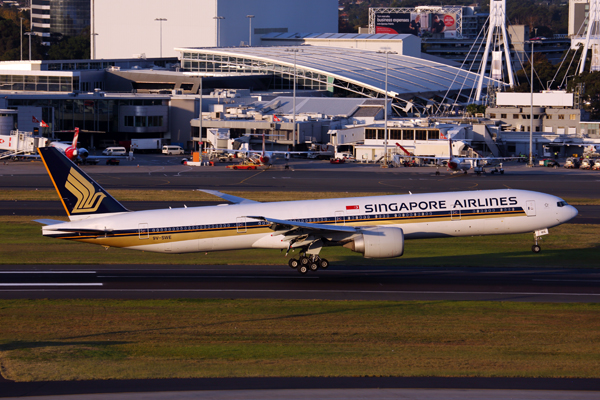 SINGAPORE AIRLINES BOEING 777 300ER SYD RF 5K5A9662.jpg