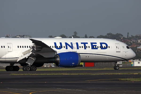 UNITED BOEING 787 9 SYD RF 002A8226.jpg