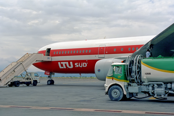 LTU SUD BOEING 767 300 JRO RF 614 11.jpg