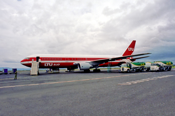 LTU SUD BOEING 767 300 JRO RF 614 13.jpg
