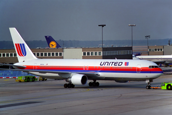 UNITED BOEING 767 300 FRA RF 442 24.jpg