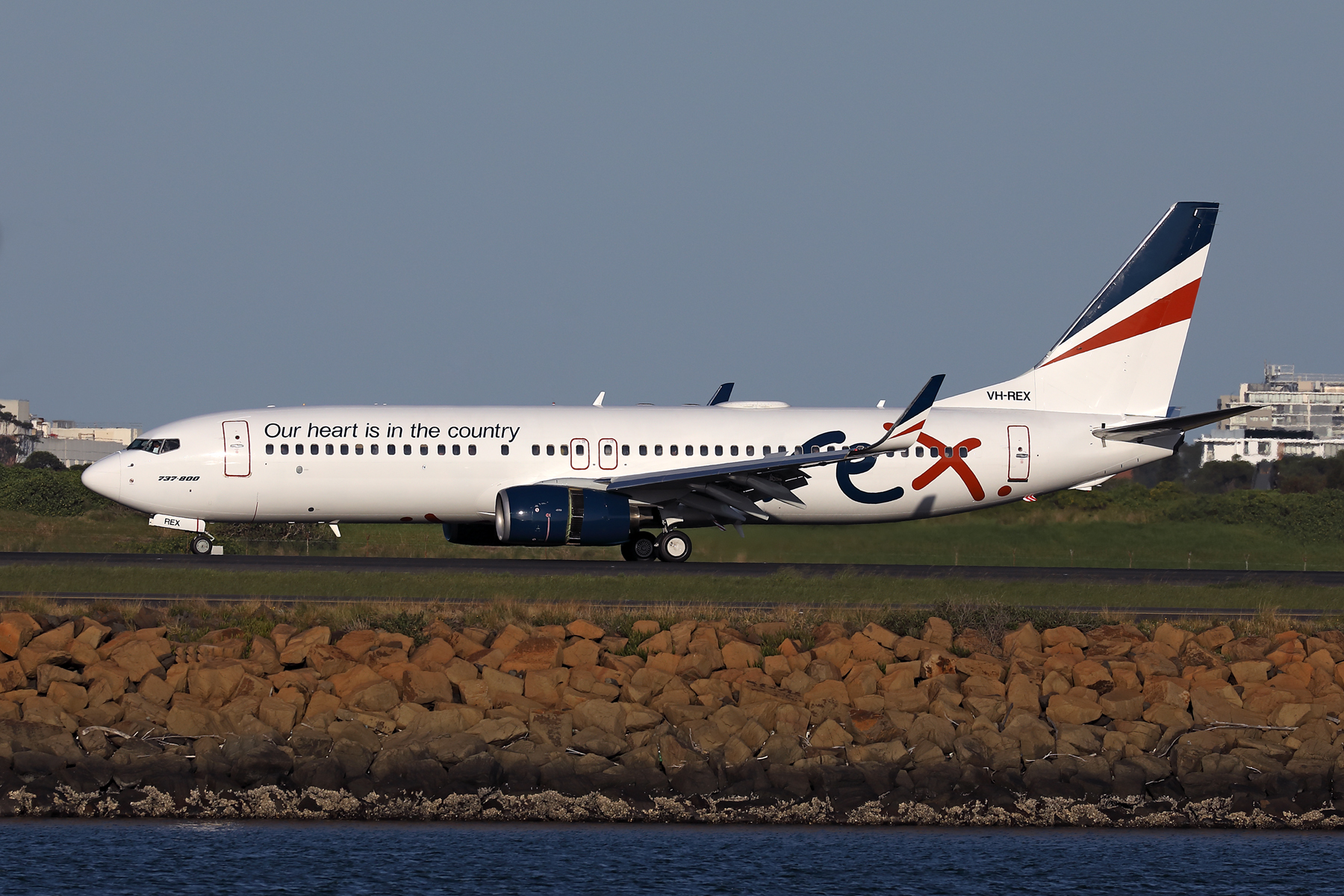 REX BOEING 737 800 SYD RF 002A8337.jpg