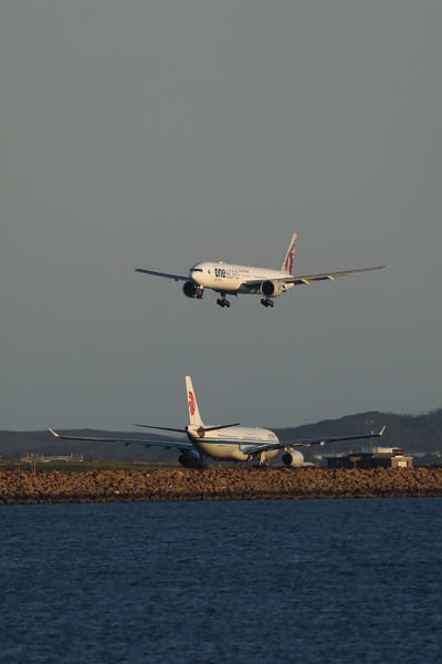 AIR CHINA QATAR AIRCRAFT SYD RF 002A8368.jpg