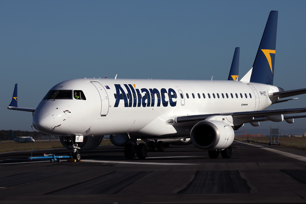 ALLIANCE EMBRAER 190 BNE RF 002A8815.jpg