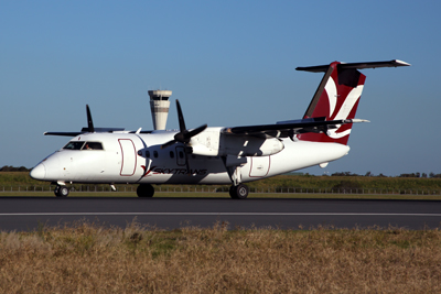 SKYTRANS DASH 8 300 BNE RF 5K5A8406.jpg