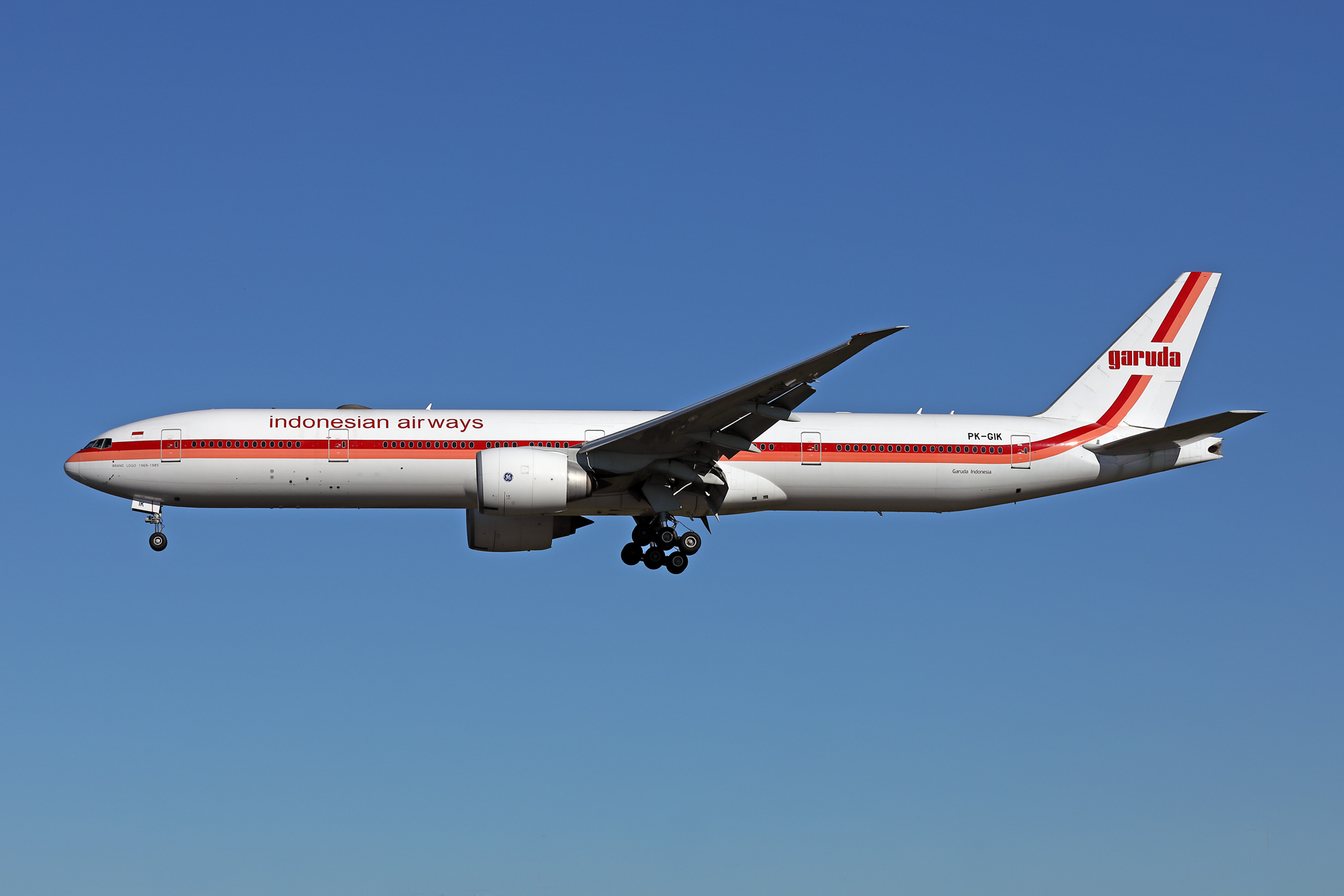 GARUDA INDONESIA BOEING 777 300ER SYD RF 002A9134.jpg