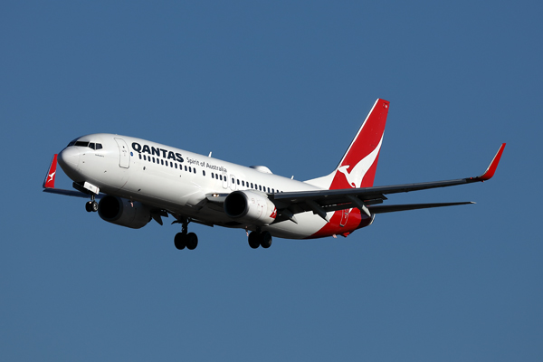 QANTAS BOEING 737 800 SYD RF 002A9078.jpg