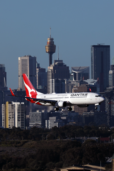 QANTAS BOEING 737 800 SYD RF 002A9201.jpg