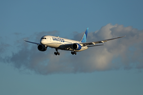 UNITED BOEING 787 9 SYD RF 002A9017.jpg