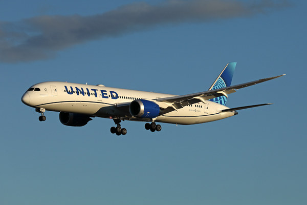 UNITED BOEING 787 9 SYD RF 002A9021.jpg