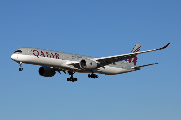 QATAR AIRBUS A350 1000 MEL RF 002A9406.jpg