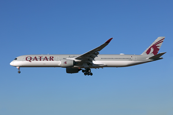 QATAR AIRBUS A350 1000 MEL RF 002A9410.jpg