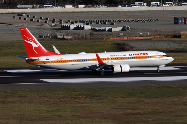 QANTAS BOEING 737 800 SYD RF 002A9649.jpg