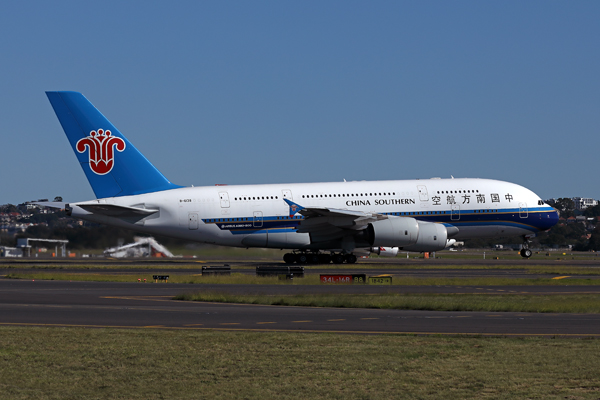 CHINA SOUTHERN AIRBUS A380 SYD RF 002A9911.jpg