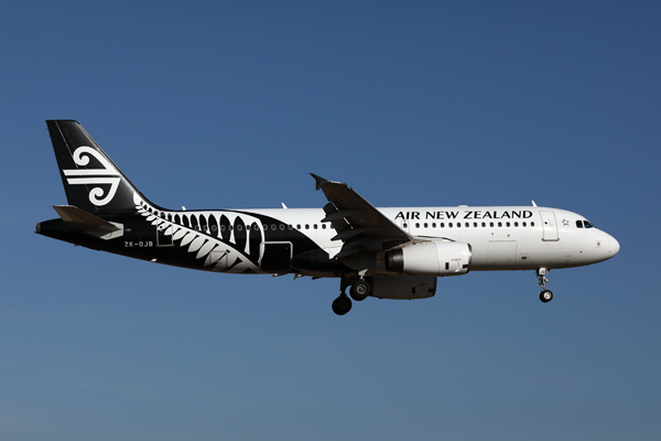 AIR NEW ZEALAND AIRBUS A320 HBA RF 02A9946.jpg