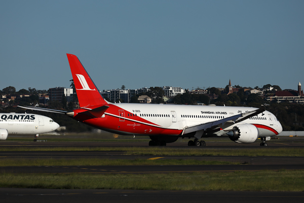 SHANGHAI AIRLINES BOEING 787 9 SYD RF 002A9772.jpg