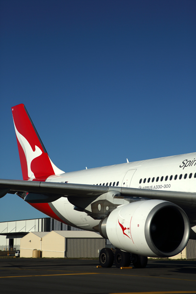 QANTAS AIRBUS A330 300 HBA RF 5K5A8737.jpg